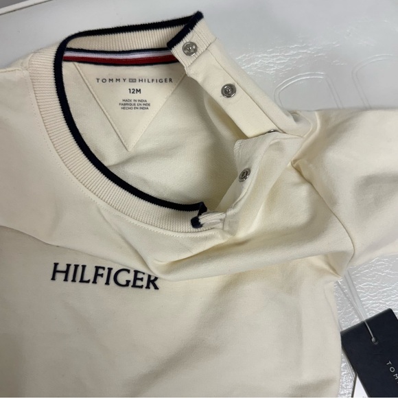 Tommy Hilfiger Cream and Navy Sweatshirt - Picture 4 of 4